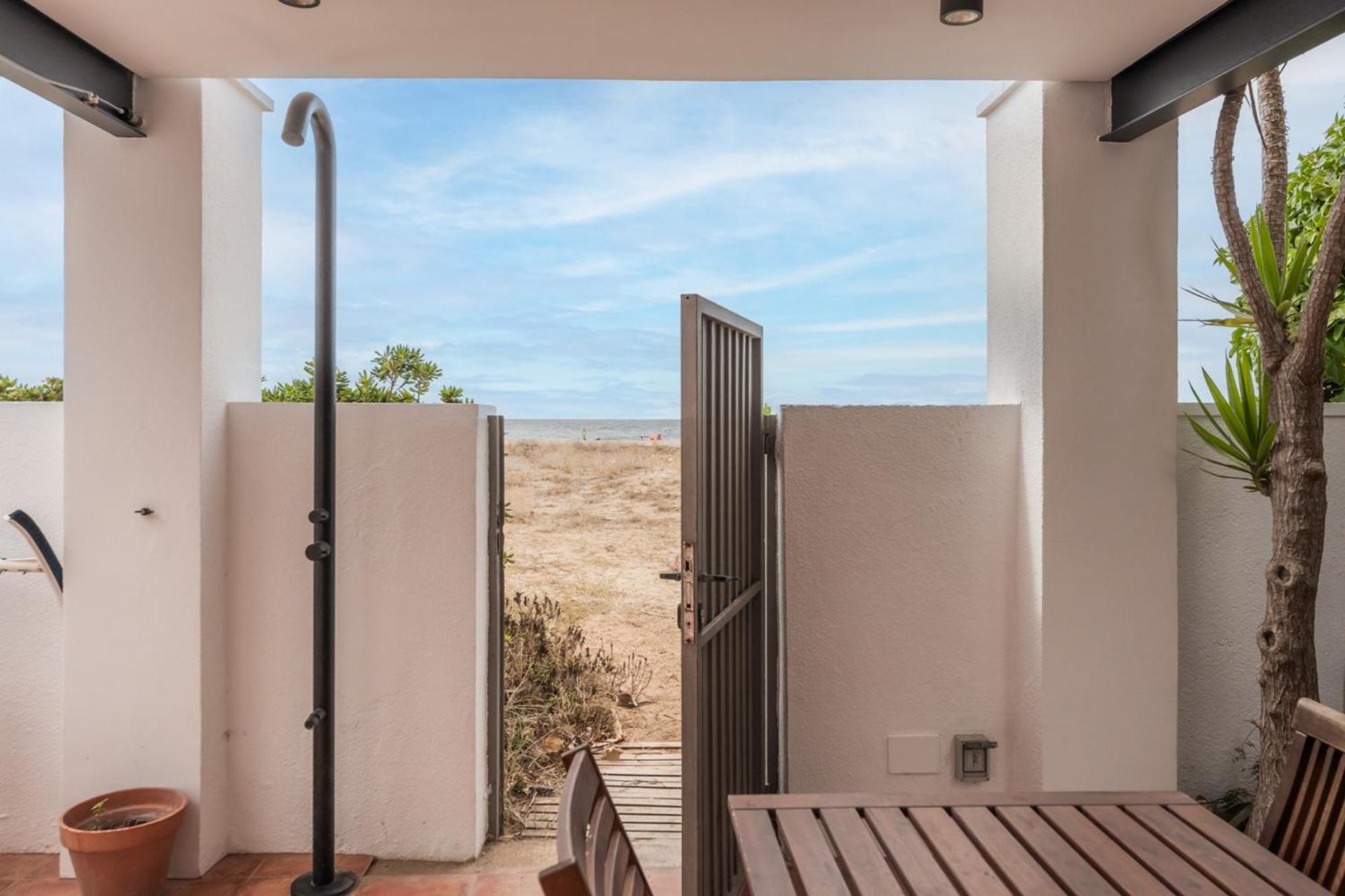 Beach Villa Cristina By Hhbcn Castelldefels Habitación foto